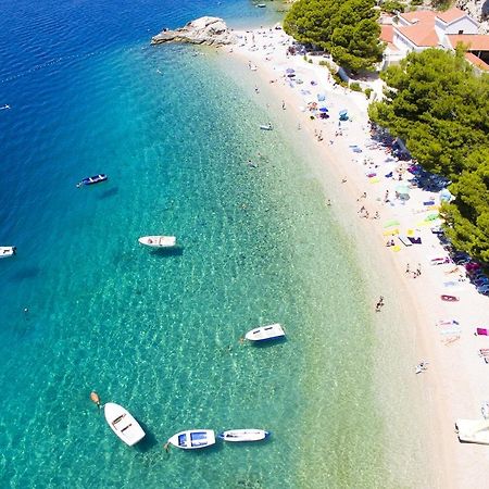Apartments By The Sea Brela, Makarska - 16065 Exterior foto